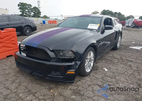 2014 Ford Mustang V6 Premium z USA, uszkodzony, nr VIN 1ZVBP8AM5E5312911